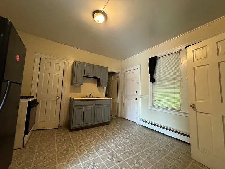 14 Standish St #1W — Photo 3