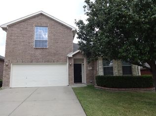 4921 Spur Ridge Ct, Fort Worth, TX 76244