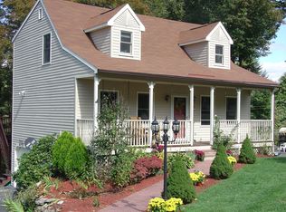 13 Starwood Ln, Beacon Falls, CT 06403