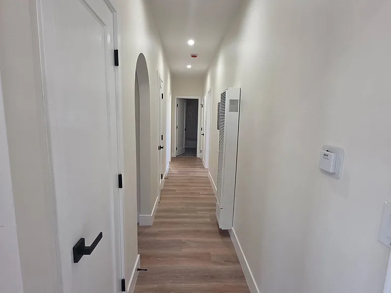 5706 S Figueroa St — Photo 5