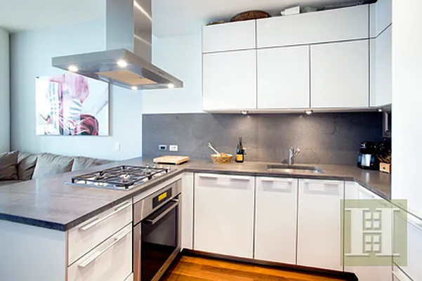 Rented by Halstead Real Estate | media 19