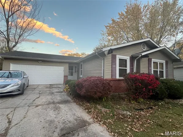 1453 Columbia Hills Ct, Saint Louis, MO 63138