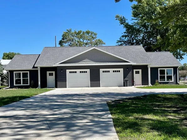 950 1st Ave #1, Edgerton, MN 56128