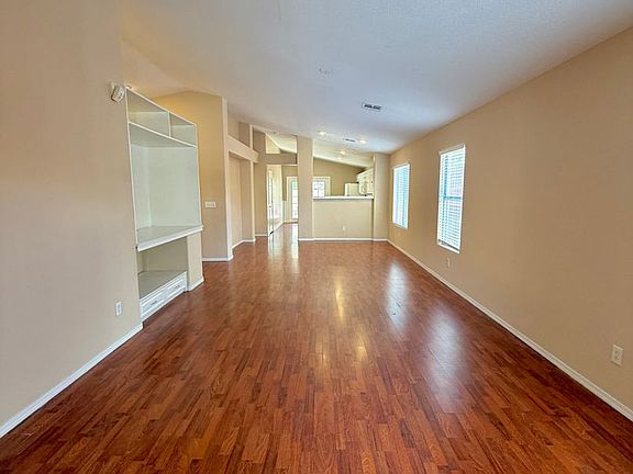 4th image of 1420 Dream Bridge Dr