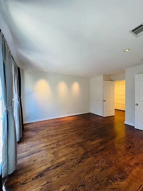 3 bed, 3.5 bath, 1944 sqft, $3,600 — Photo 3
