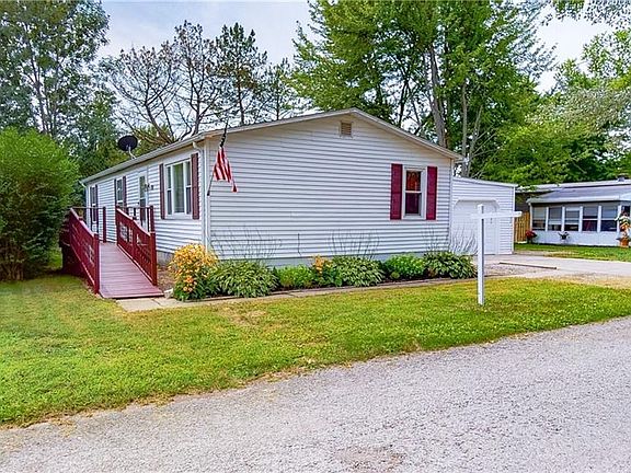 3rd image of 139 Eastlake Ct