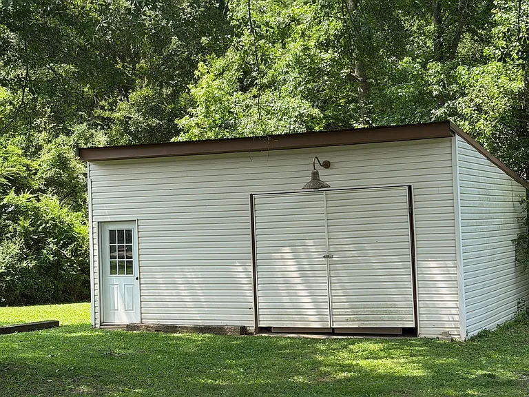 1317 Katherine St NW — Photo 12