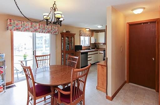 2nd image of 5 Meadowhill Ct APT 54