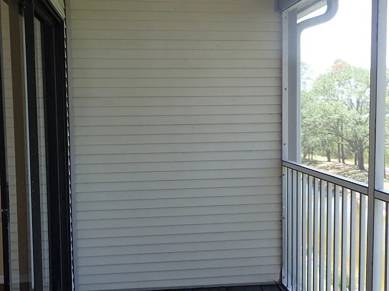 MASTER BALCONY