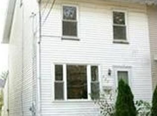 922 W Wilkes Barre St, Easton, PA 18042