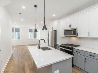 1325 Buttonwood St #2F, Philadelphia, PA 19123