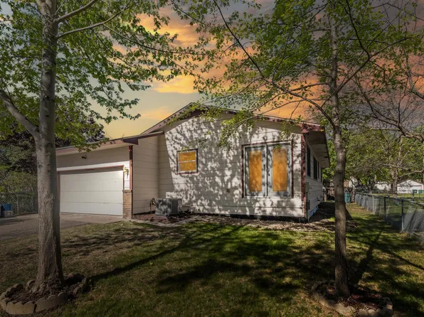 7301 Aldrich Ave N, Brooklyn Park, MN 55444