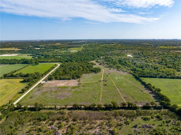 Leonard Rd, Bryan, TX 77807