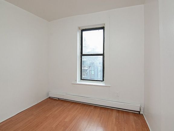 3rd image of 487 Saint Johns Pl #E6