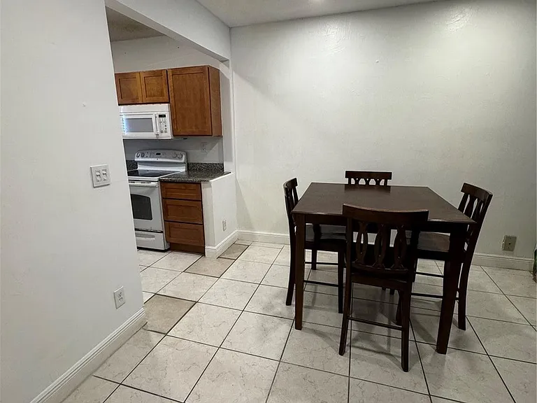 2452 Taylor St #204 — Photo 7