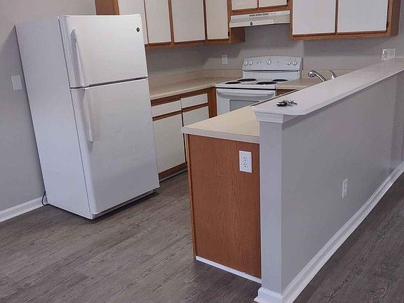 3rd image of 224 Grinder Ct