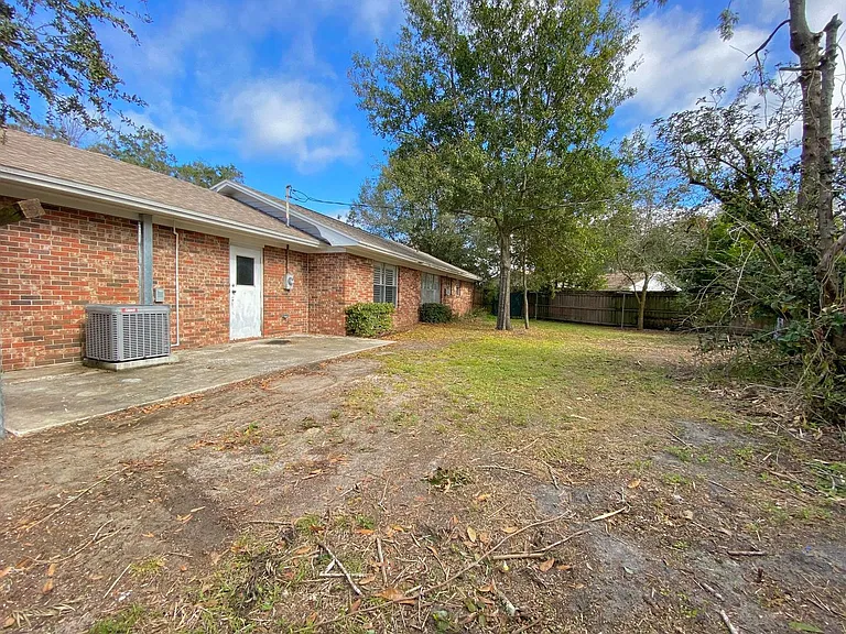 1211 Jaffa St — Photo 18