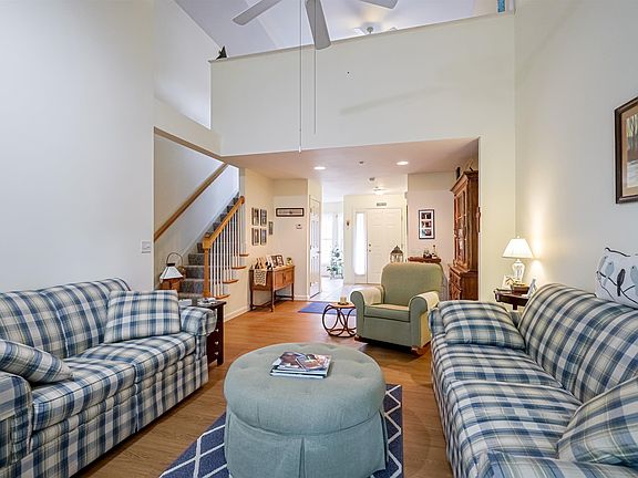 4th image of 44 Penacook Terrace