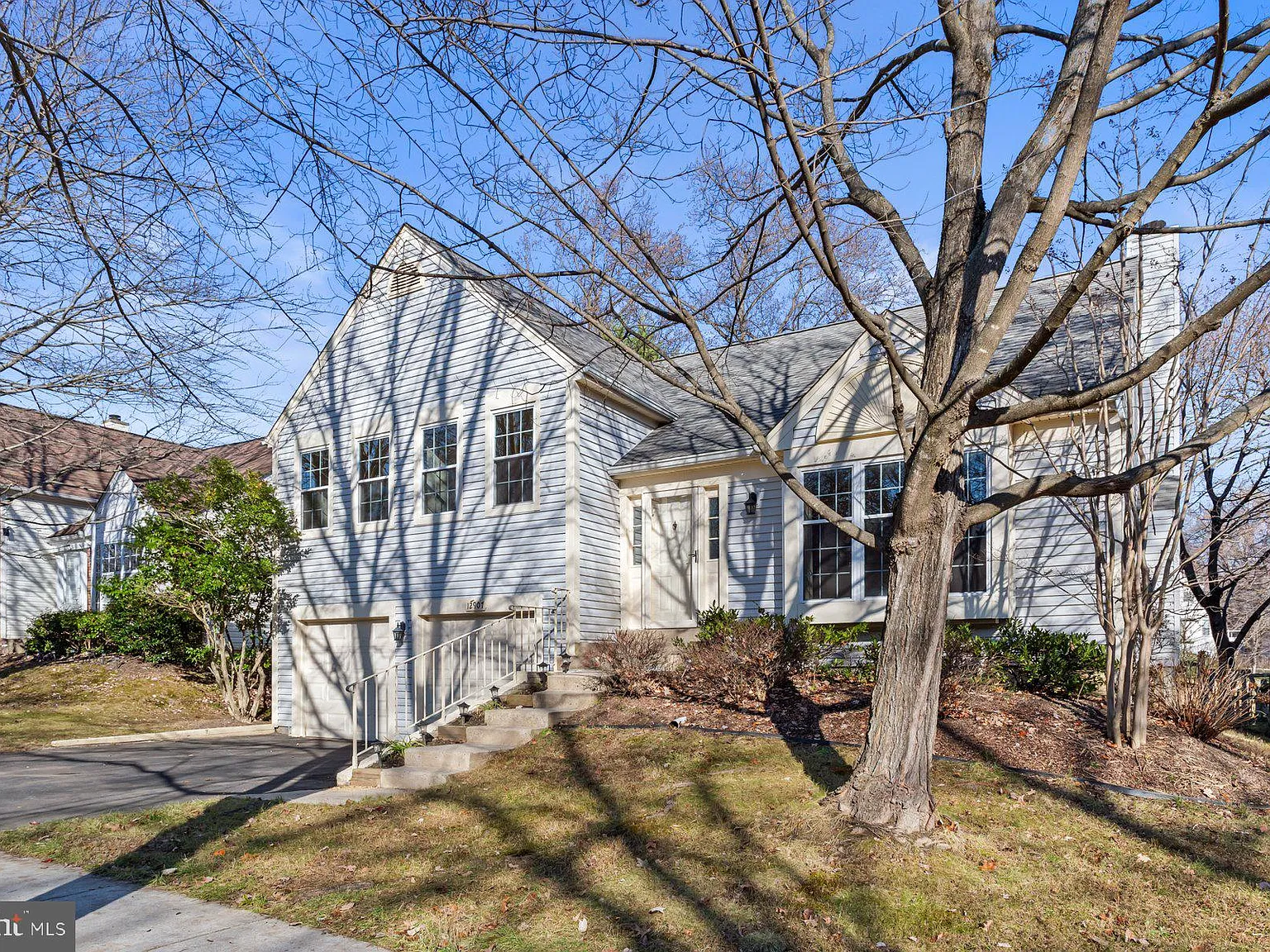 4 bed, 3.0 bath, 1928 sqft, $3,600 — Photo 3