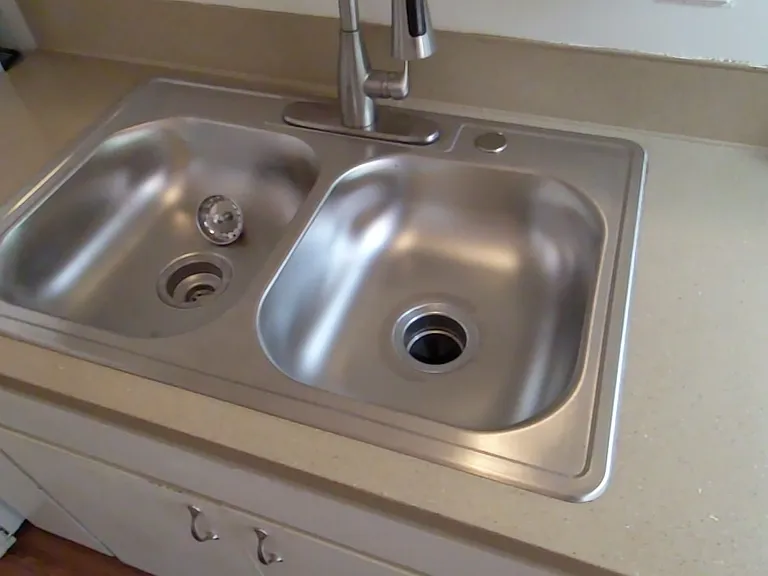 West Slope Apartments — Photo 12