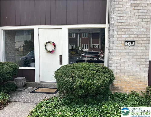328 Carver Dr #A Photo 1