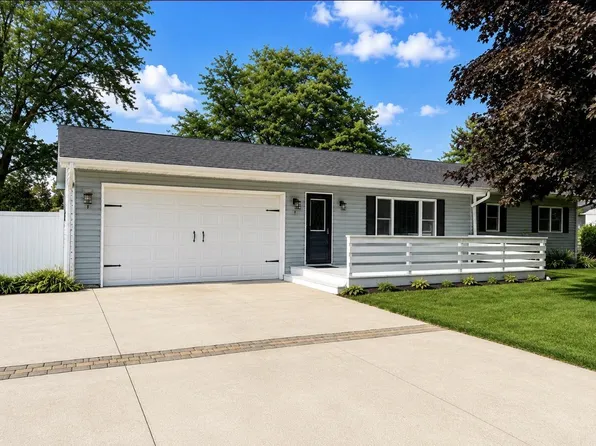 1170 Cypress POINT, Twin Lakes, WI 53181
