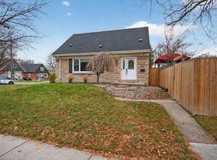 52 Sylvia Cres, Hamilton, ON L8K 2A9