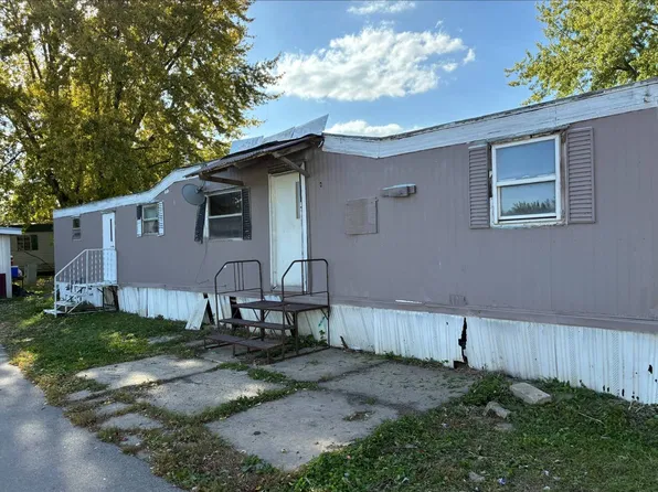 502 W 8th St #502E8, Storm Lake, IA 50588