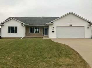 409 N Wilhelm St, Conrad, IA 50621