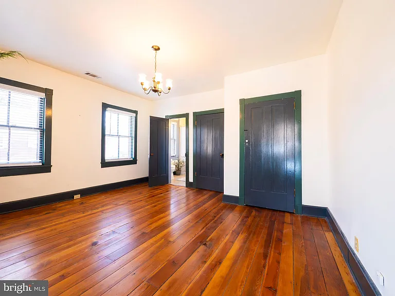 703 S Loudoun St — Photo 20