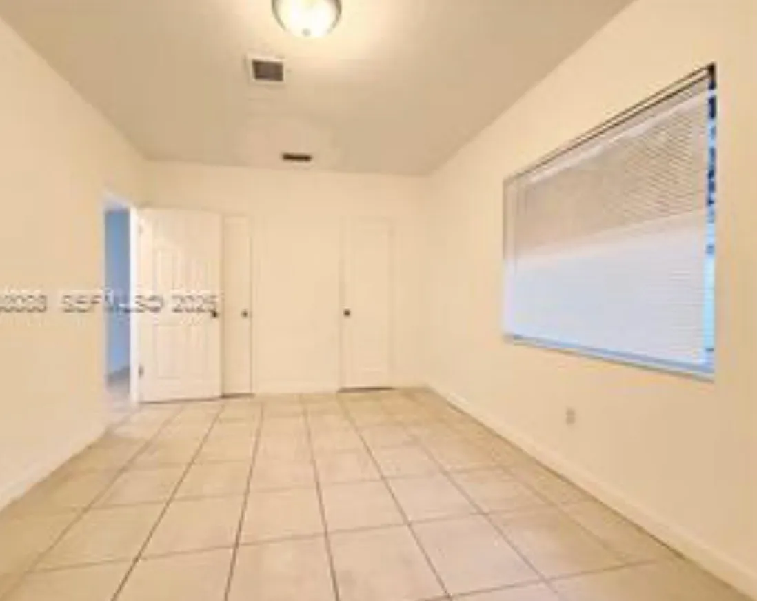 2 bed, 1000 sqft, $2,200 — Photo 1