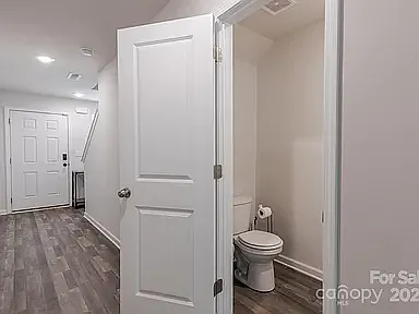 4 bed, 2062 sqft, $2,650 — Photo 2