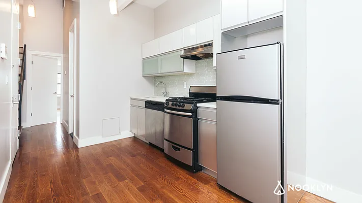 Rented by Nooklyn NYC LLC | media 8