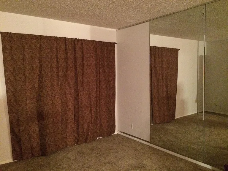 910 Duncan Ln #10 — Photo 2
