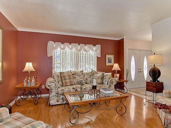 4th image of 7217 Woodbrook Dr