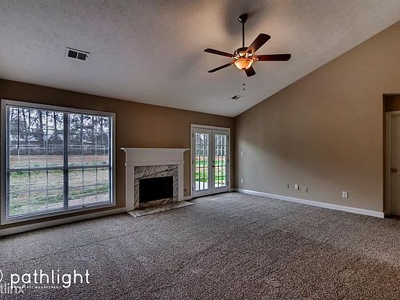 3rd image of 123 Laura Ashlyn Ct
