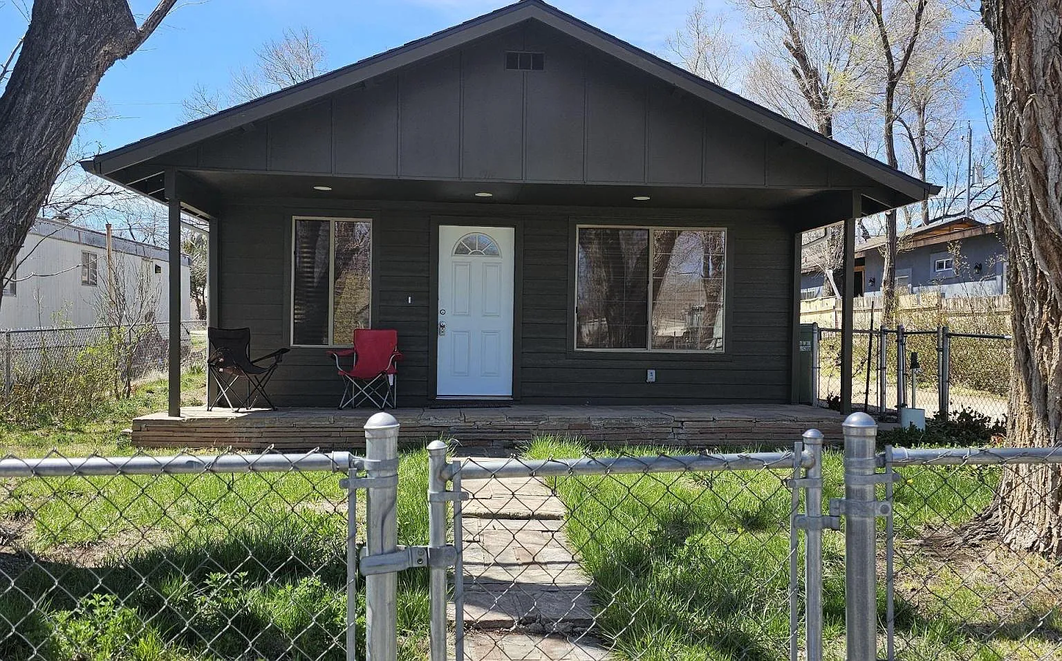 2 bed, 1000 sqft, $1,885 — Photo 2