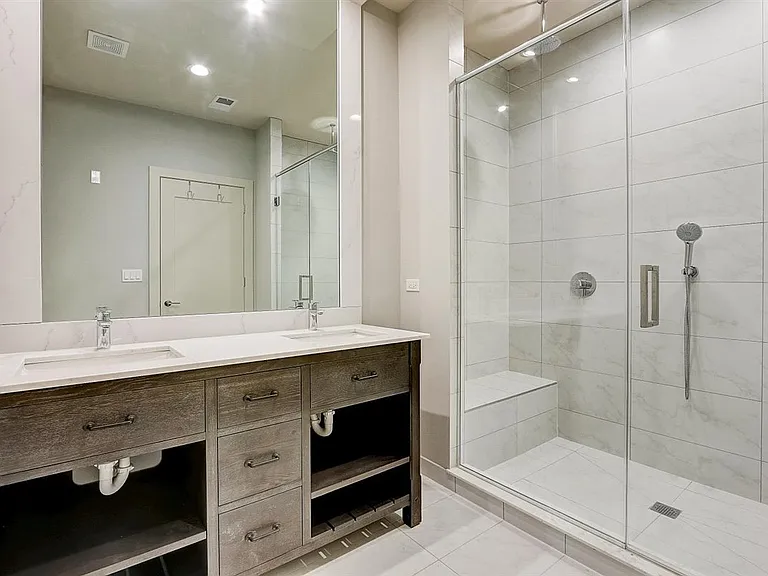 6349 S Woodlawn Ave #2C — Photo 15