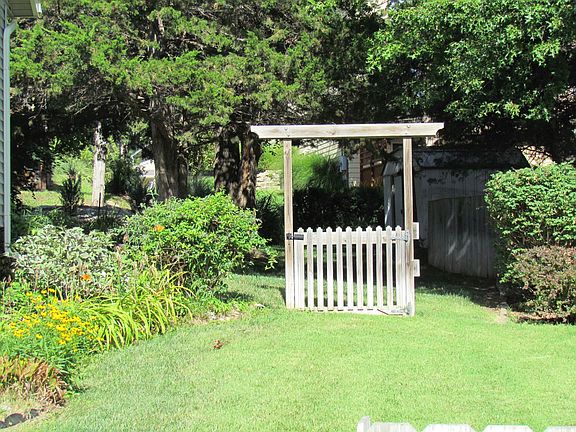3rd image of 2013 Deerfield Sq