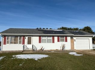 513 E Main St, Eitzen, MN 55931