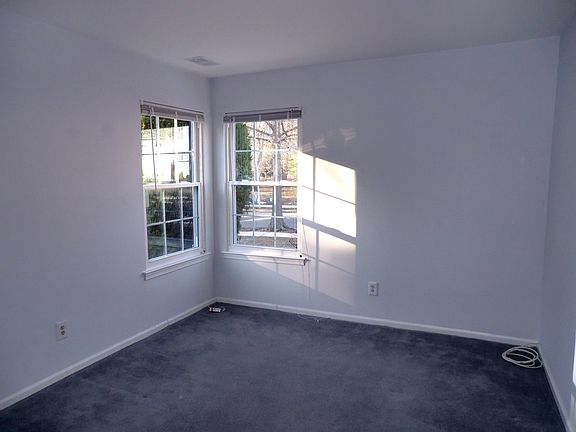 Den/Bedroom
