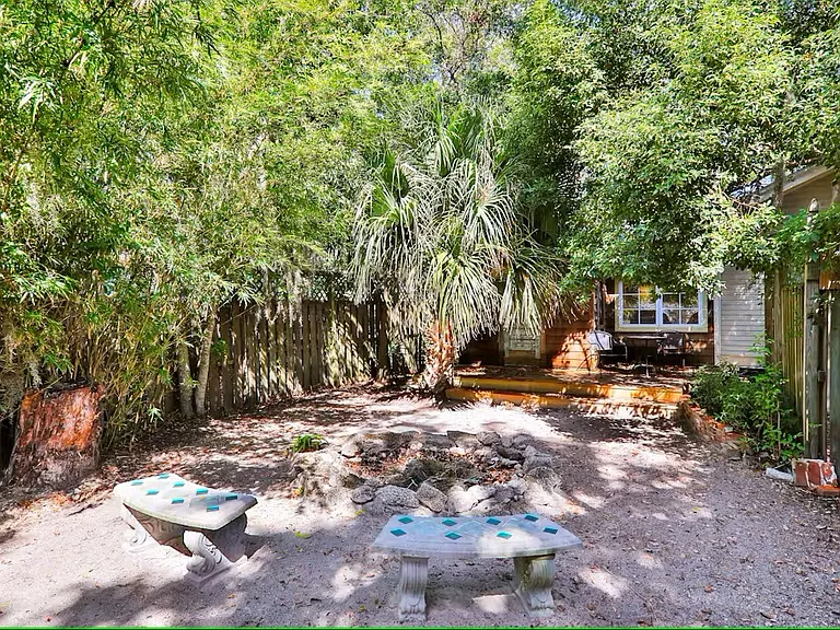 11 Myrtle Ave — Photo 32