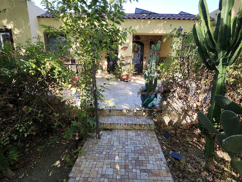 1st image of 1076 Obrien Ct