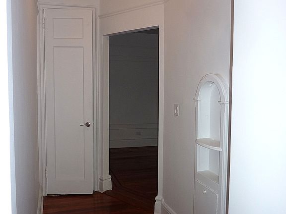 3rd image of 3415 31st Ave APT 3B
