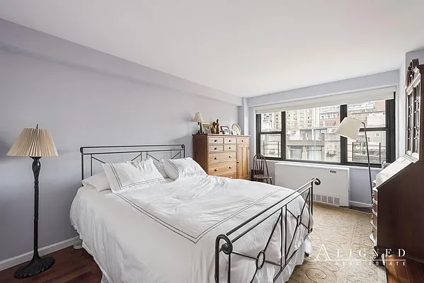 Sold by Isaacs Ganz Real Estate | media 7