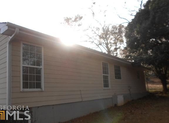 5th image of 434 Lakeshore Dr