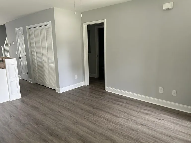 3713 Breckridge Cir — Photo 2