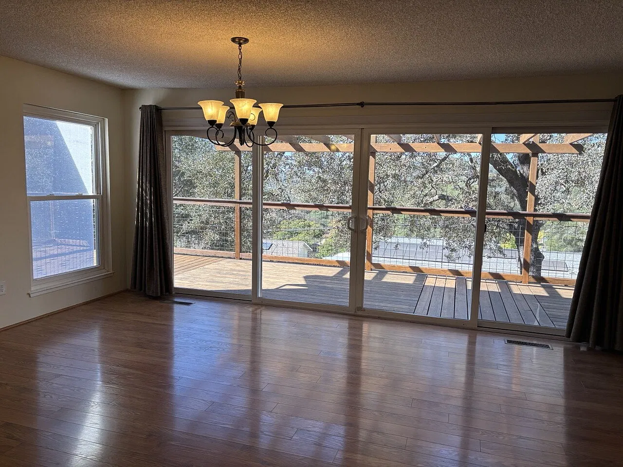 3 bed, 2.0 bath, 1432 sqft, $2,795 — Photo 4