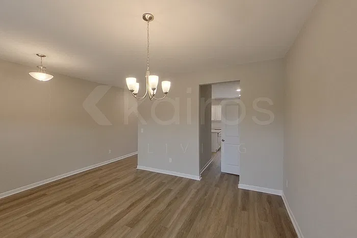 5 bed, 2.5 bath, 2459 sqft, $2,395 — Photo 3