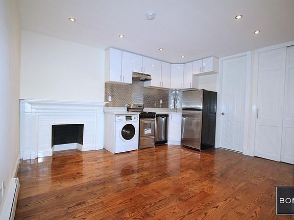 5th image of 330 W 84th St APT 1F